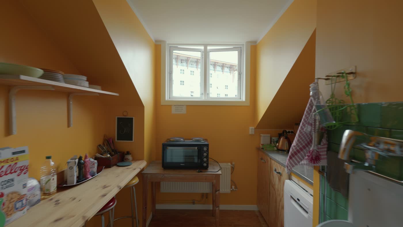 Guest kitchen
